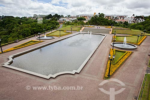  Subject: Fountains and artificial lake - Tangua Park / Place: Curitiba city - Parana state (PR) - Brazil / Date: 12/2013 