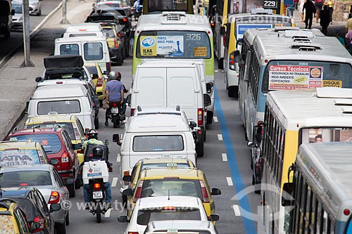  Subject: Traffic on Republica do Chile Avenue / Place: City center neighborhood - Rio de Janeiro city - Rio de Janeiro state (RJ) - Brazil / Date: 02/2014 