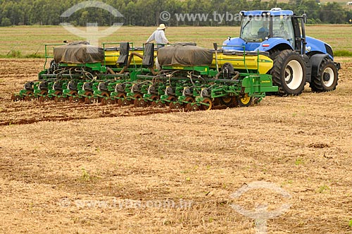  Subject: Corn Tillage / Place: Chapadao do Sul city - Mato Grosso do Sul state (MS) - Brazil / Date: 02/2014 