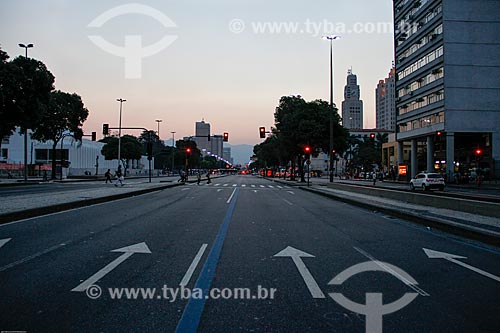  Subject: Dawn - Presidente Vargas Avenue (1944) / Place: City center neighborhood - Rio de Janeiro city - Rio de Janeiro state (RJ) - Brazil / Date: 02/2014 