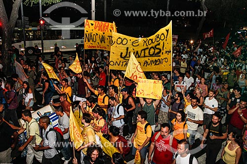  Subject: Demonstration of the Free Pass Movement - Presidente Vargas Avenue / Place: City center neighborhood - Rio de Janeiro city - Rio de Janeiro state (RJ) - Brazil / Date: 02/2014 