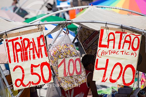  Subject: Street trader - Urca Beach / Place: Urca neighborhood - Rio de Janeiro city - Rio de Janeiro state (RJ) - Brazil / Date: 01/2014 