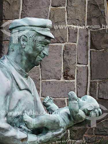  Subject: Statue of child psychiatrist Salvador Celia / Place: Canela city - Rio Grande do Sul state (RS) - Brazil / Date: 02/2014 