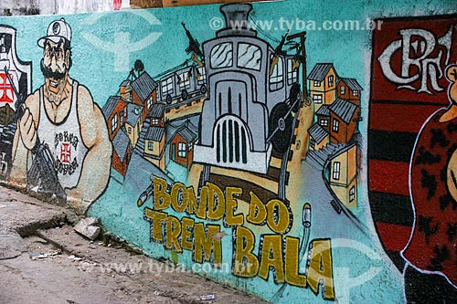  Graffiti in wall of street - Complex of Alemao  - Rio de Janeiro city - Rio de Janeiro state (RJ) - Brazil