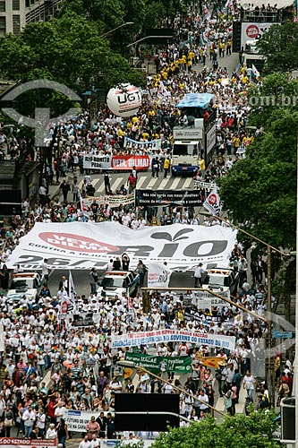  Demonstration Veta Dilma! - against distribution of oil royalties  - Rio de Janeiro city - Rio de Janeiro state (RJ) - Brazil