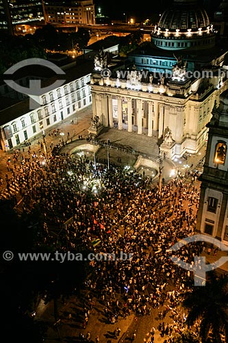  Demonstrators during the protest of the Free Pass Movement opposite to Legislative Assembly of the State of Rio de Janeiro (ALERJ)  - Rio de Janeiro city - Rio de Janeiro state (RJ) - Brazil