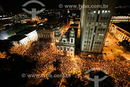  Demonstrators during the protest of the Free Pass Movement opposite to Legislative Assembly of the State of Rio de Janeiro (ALERJ)  - Rio de Janeiro city - Rio de Janeiro state (RJ) - Brazil