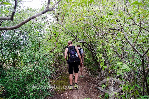  Subject: Tourists on the access trail to Sugarloaf / Place: Rio de Janeiro city - Rio de Janeiro state (RJ) - Brazil / Date: 03/2014 