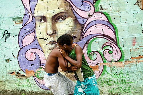  Subject: Children playing in Mineira Hill / Place: Catumbi neighborhood - Rio de Janeiro city - Rio de Janeiro state (RJ) - Brazil / Date: 02/2012 