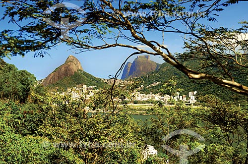  Subject: View of Two Brothers Mountain and Rock of Gavea from Tabajaras Hill / Place: Copacabana neighborhood - Rio de Janeiro city - Rio de Janeiro state (RJ) - Brazil / Date: 08/2012 