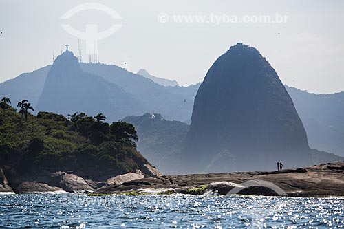  Subject: Sugar Loaf viewed from Guanabara Bay with the Christ the Redeemer (1931) in the background / Place: Rio de Janeiro city - Rio de Janeiro state (RJ) - Brazil / Date: 03/2014 