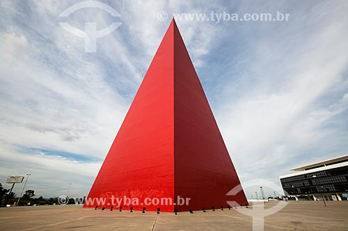  Subject: Monument to Human Rights with the Library of the Oscar Niemeyer Cultural Center (2006) to the right - parts of the Oscar Niemeyer Cultural Center / Place: Goiania city - Goias state (GO) - Brazil / Date: 05/2014 