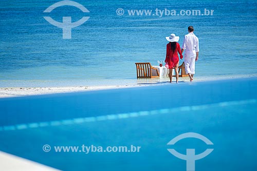  Subject: Table set for meal on the beach near to Prince Maurice Resort / Place: Flacq district - Mauritius - Africa / Date: 11/2012 