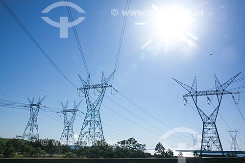  Subject: Transmission towers of Itaipu Hydrelectric Plant / Place: Foz do Iguacu city - Parana state (PR) - Brazil / Date: 05/2008 