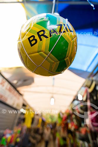  Subject: Soccer ball with the brazilian colors for sale - Luiz Gonzaga Northeast Traditions Centre / Place: Sao Cristovao neighborhood - Rio de Janeiro city - Rio de Janeiro state (RJ) - Brazil / Date: 05/2014 