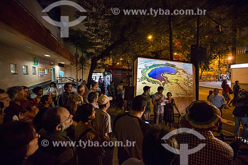  Subject: Projection of photos in tribute to photographer Luiz Claudio Marigo opposite the National Institute of Cardiology / Place: Laranjeiras neighborhood - Rio de Janeiro city - Rio de Janeiro state (RJ) - Brazil / Date: 06/2014 