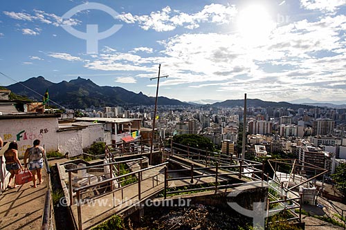  Subject: Houses at Salgueiro Slum with Tijuca in the background / Place: Tijuca neighborhood - Rio de Janeiro city - Rio de Janeiro state (RJ) - Brazil / Date: 07/2014 