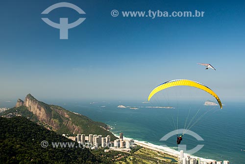  Subject: People practicing gliding - Pedra Bonita (Bonita Stone) ramp / Place: Sao Conrado neighborhood - Rio de Janeiro city - Rio de Janeiro state (RJ) - Brazil / Date: 06/2014 