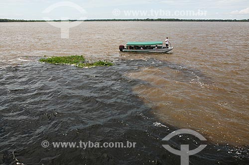  Meeting of waters of Negro River and Solimoes River  - Manaus city - Amazonas state (AM) - Brazil