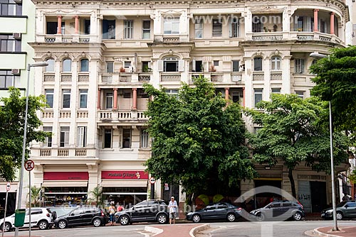  Old building on the corner of Arouche Square  - Sao Paulo city - Sao Paulo state (SP) - Brazil