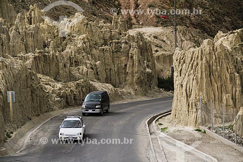  Road between geological formations - Valle de la Luna (Moon Valley)  - La Paz city - La Paz department - Bolivia