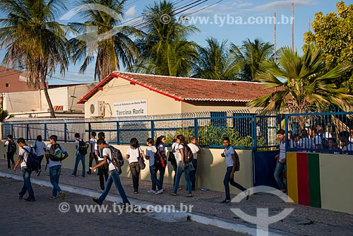  Students leaving the State School to Child Education and Elementary Tercina Roriz  - Belem de Sao Francisco city - Pernambuco state (PE) - Brazil