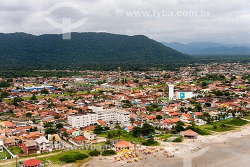  Aerial photo of Suarao Beach with water tank of Companhia de Saneamento Basico do Estado de Sao Paulo (Basic Sanitation Company of the State of Sao Paulo)  - Itanhaem city - Sao Paulo state (SP) - Brazil