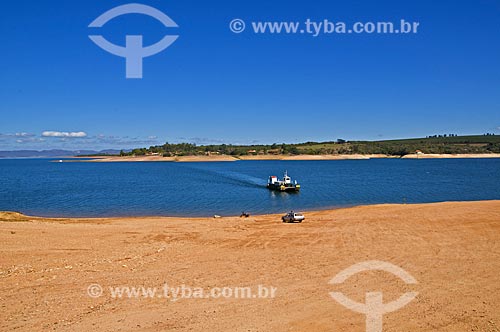  Ferry crossing between the cities of Guape and Sao Jose da Barra - Furnas Dam  - Guape city - Minas Gerais state (MG) - Brazil