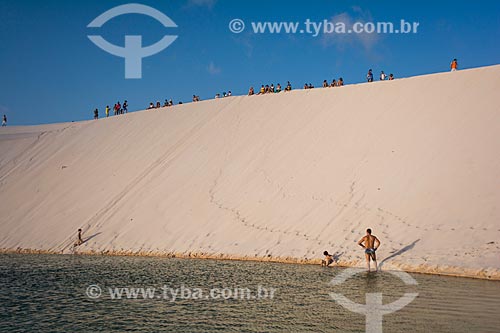  Tourists - Sunset Dune  - Jijoca de Jericoacoara city - Ceara state (CE) - Brazil