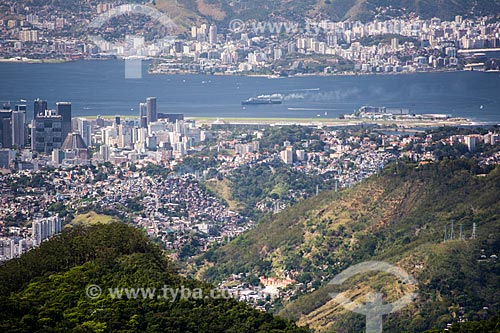  View of the city center with the Guanabara Bay and Niteroi city in the background  - Rio de Janeiro city - Rio de Janeiro state (RJ) - Brazil