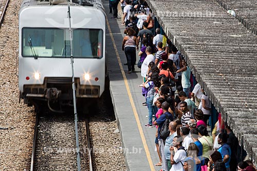  Train arriving in platform of Nova Iguacu Station of Supervia - rail transport services concessionaire  - Nova Iguacu city - Rio de Janeiro state (RJ) - Brazil