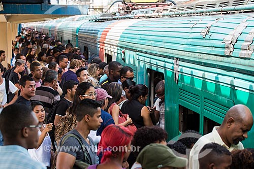  Passengers - Nova Iguacu Station of Supervia - rail transport services concessionaire  - Nova Iguacu city - Rio de Janeiro state (RJ) - Brazil