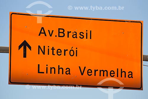  Signpost in t in Port Binary  - Rio de Janeiro city - Rio de Janeiro state (RJ) - Brazil