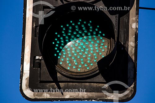  Detail of semaphore in Port Binary street  - Rio de Janeiro city - Rio de Janeiro state (RJ) - Brazil