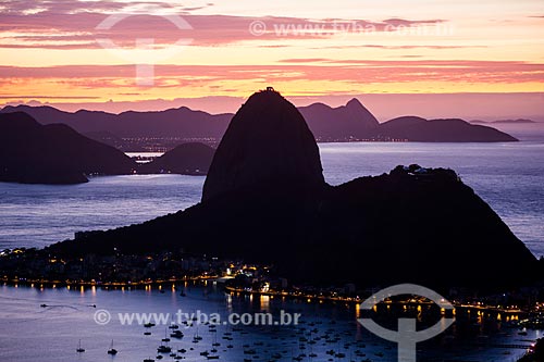  View of sunrise - Sugar Loaf from Mirante Dona Marta  - Rio de Janeiro city - Rio de Janeiro state (RJ) - Brazil
