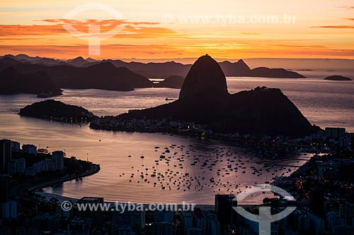  View of sunrise - Sugar Loaf from Mirante Dona Marta  - Rio de Janeiro city - Rio de Janeiro state (RJ) - Brazil