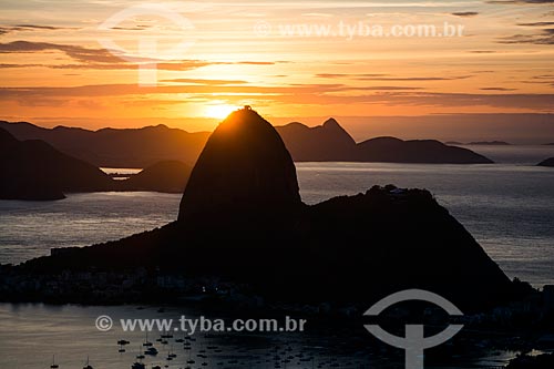  View of sunrise - Sugar Loaf from Mirante Dona Marta  - Rio de Janeiro city - Rio de Janeiro state (RJ) - Brazil
