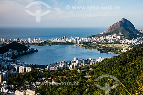  View of Rodrigo de Freitas Lagoon with Morro Dois Irmaos (Two Brothers Mountain) in the background  - Rio de Janeiro city - Rio de Janeiro state (RJ) - Brazil