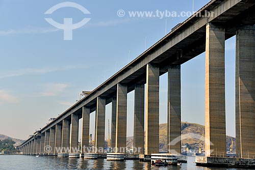  View of Rio-Niteroi Bridge (1974) during crossing of Guanabara Bay  - Rio de Janeiro city - Rio de Janeiro state (RJ) - Brazil