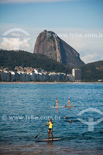  Stand up paddle - Copacabana Beach with the Sugar Loaf in the background  - Rio de Janeiro city - Rio de Janeiro state (RJ) - Brazil