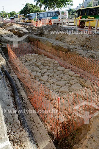  Snippet of old pavement of Rio Branco Avenue during work for construction of light rail transit  - Rio de Janeiro city - Rio de Janeiro state (RJ) - Brazil