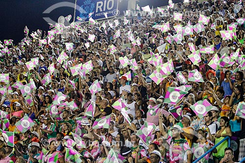  Public during parade of Gremio Recreativo Escola de Samba Estacao Primeira de Mangueira Samba School  - Rio de Janeiro city - Rio de Janeiro state (RJ) - Brazil