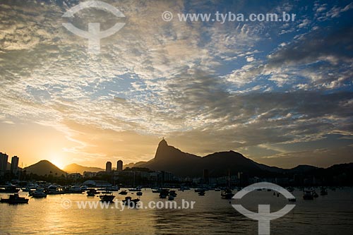  Sunset with Corcovado Mountain and Christ the Redeemer seen from Urca wall  - Rio de Janeiro city - Rio de Janeiro state (RJ) - Brazil