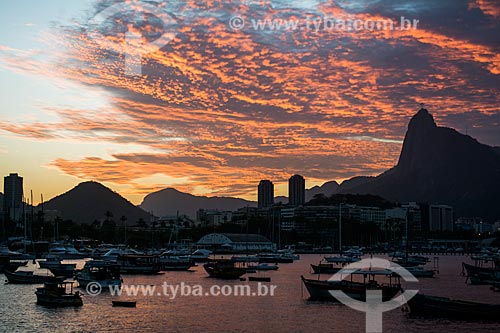  Sunset with Corcovado Mountain and Christ the Redeemer seen from Urca wall  - Rio de Janeiro city - Rio de Janeiro state (RJ) - Brazil