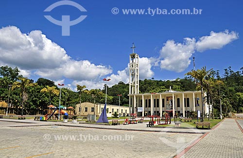  Square with Matriz Church of Imaculada Conceicao in the background  - Rio dos Cedros city - Santa Catarina state (SC) - Brazil