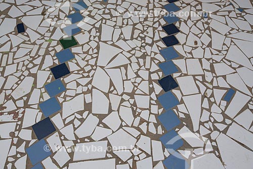  Detail of floor with tile shards - typical of house in Juazeiro do Norte city  - Juazeiro do Norte city - Ceara state (CE) - Brazil