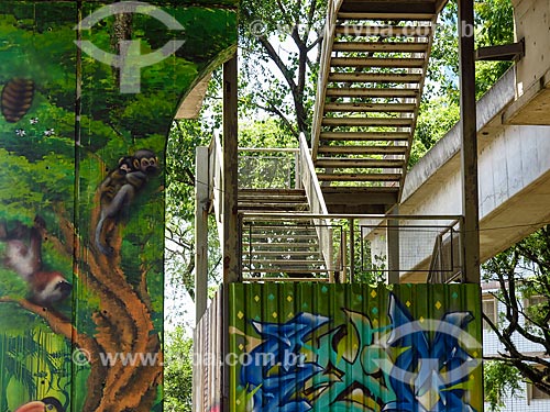  Footbridge with graffiti  - Porto Alegre city - Rio Grande do Sul state (RS) - Brazil