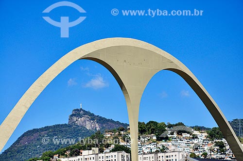  Sculpture - Apotheosis Square with the Christ the Redeemer in the background  - Rio de Janeiro city - Rio de Janeiro state (RJ) - Brazil