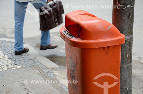  Detail of garbage can - city center neighborhood of Rio de Janeiro city  - Rio de Janeiro city - Rio de Janeiro state (RJ) - Brazil