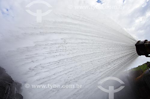  Detail of ebb controlled - Presidente Juscelino Kubitschek de Oliveira Dam - also known as Oros Dam  - Oros city - Ceara state (CE) - Brazil